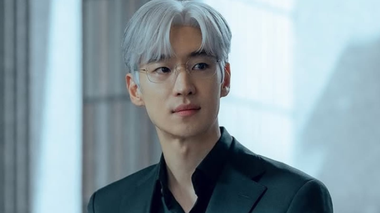 Lee-Je-Hoon-dalam-drama-The-Art-of-Negotiation